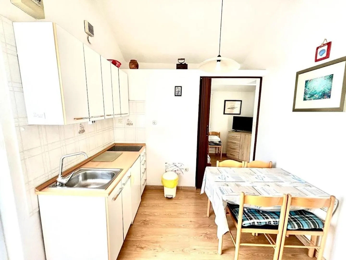 Apartments Let - 5 M From Sea Sukosan 0*,