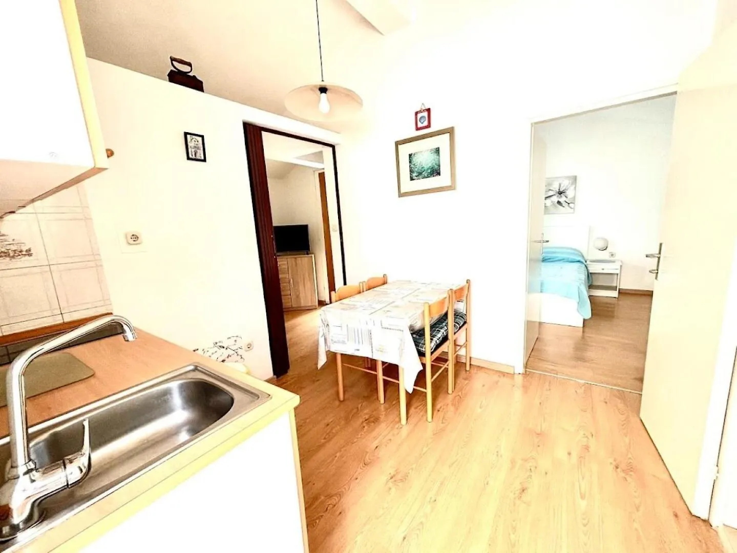Apartments Let - 5 M From Sea Sukosan 0*,