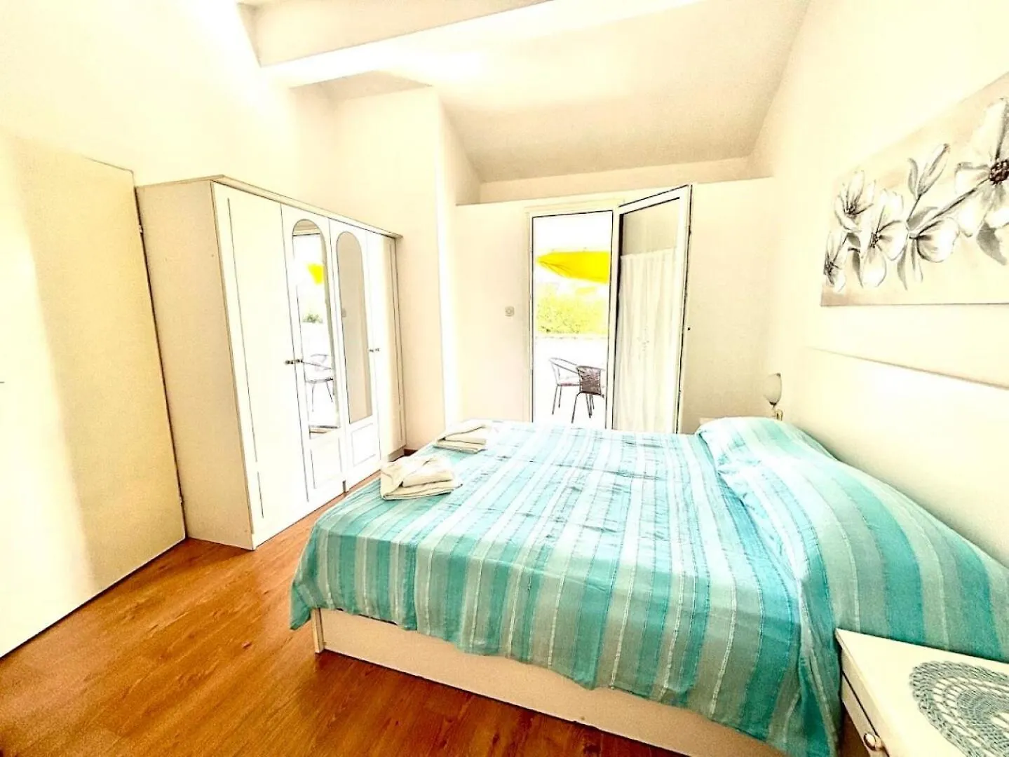 Apartments Let - 5 M From Sea Sukosan
