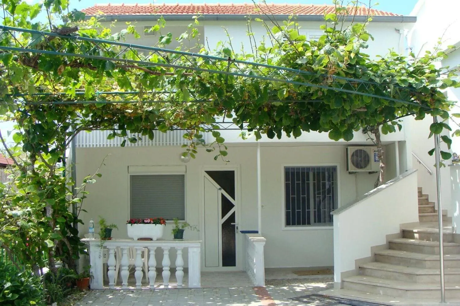 Apartments Let - 5 M From Sea Sukosan