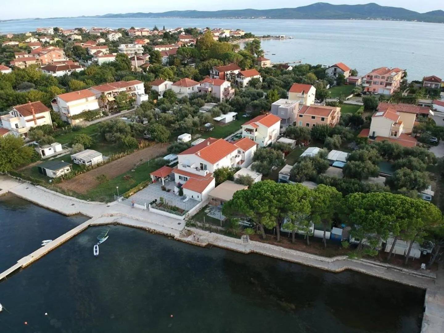 Apartments Let - 5 M From Sea Sukosan
